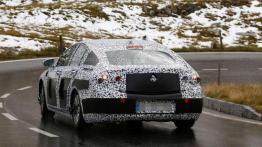 Nowy Opel Insignia przyłapany podczas testów