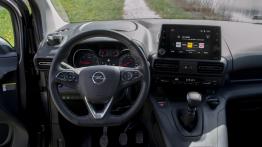 Opel Combo Life kontra Peugeot Rifter – starcie kombivanów!