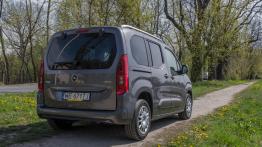 Opel Combo Life kontra Peugeot Rifter – starcie kombivanów!