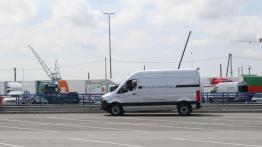 Mercedes eVito i eSprinter – wkraczamy w świat elektrycznych dostawczaków