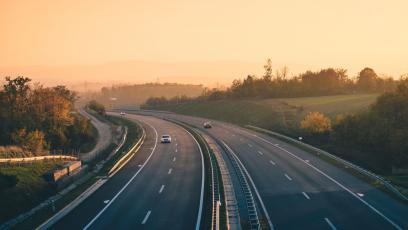 Będą opłaty na państwowych autostradach? Wiceminister uspokaja kierowców