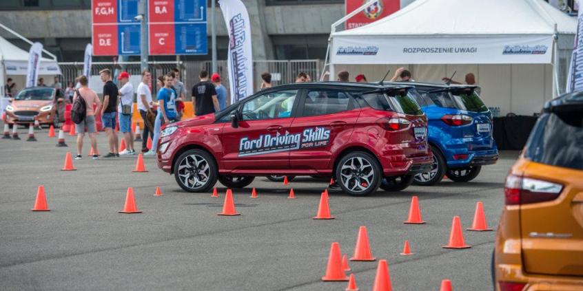 Ford Driving Skills for Life. Ford przeszkoli za darmo młodych kierowców