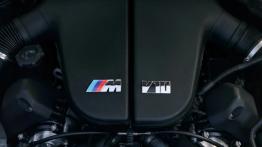 Takiego BMW X5 jeszcze nie było. V10 z M5 i sześciobiegowy manual