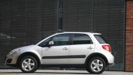 Suzuki SX4 FL - lewy bok