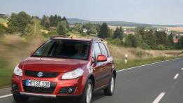 Suzuki SX4 FL - widok z przodu