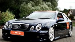 Mercedes CLK JBL - przód - reflektory wyłączone
