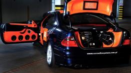 Mercedes CLK JBL - tył - bagażnik otwarty