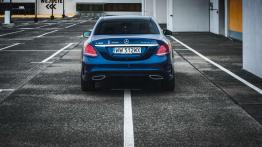 Mercedes C300h - hybrydowy diesel