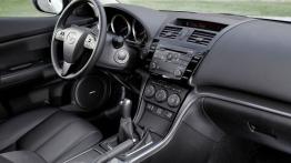 Mazda 6 Sedan FL - pełny panel przedni