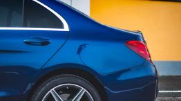 Mercedes C300h - hybrydowy diesel