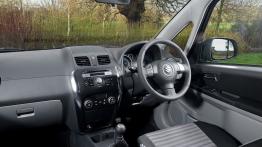 Suzuki SX4 FL - pełny panel przedni