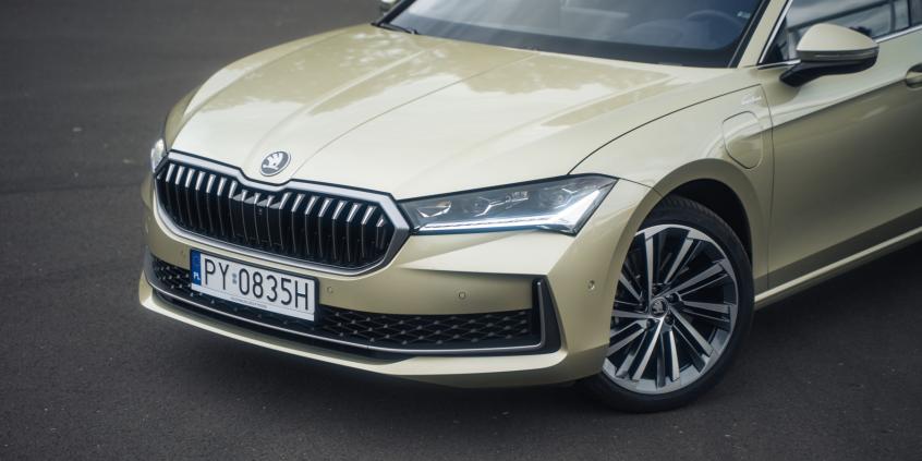 Skoda Superb Combi PHEV L&K