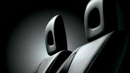 Suzuki Grand Vitara XL7 - zagłówek na fotelu kierowcy, widok z przodu