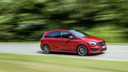 Odświeżony Mercedes-Benz Klasy B trafia do salonów