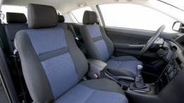 Toyota Corolla - widok ogólny wnętrza z przodu