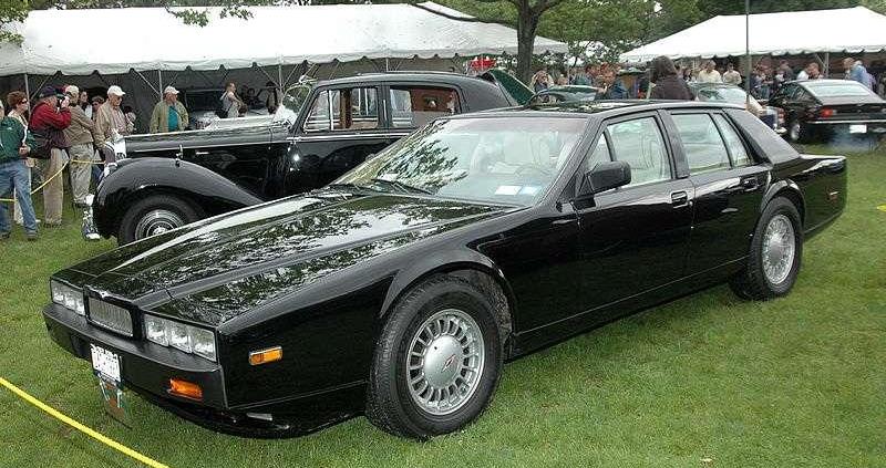 Aston Martin Lagonda - Ufo na czterech kołach