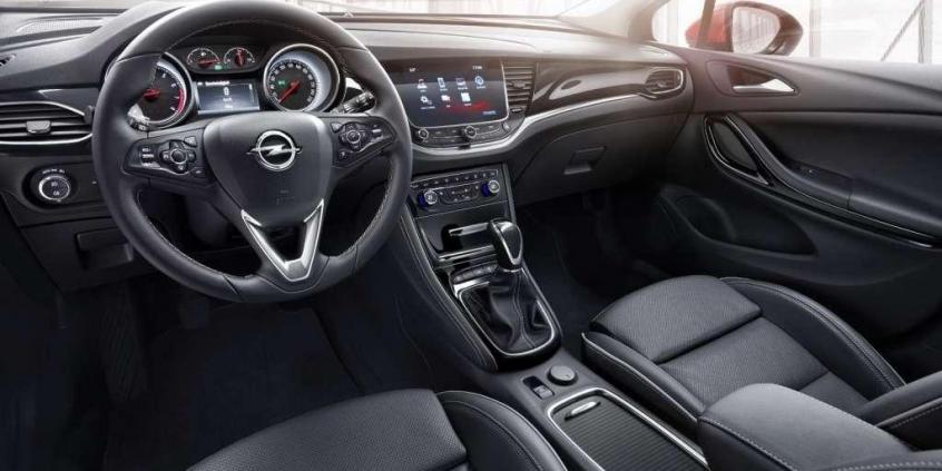 Nowy Opel Astra z masażem w przednich fotelach