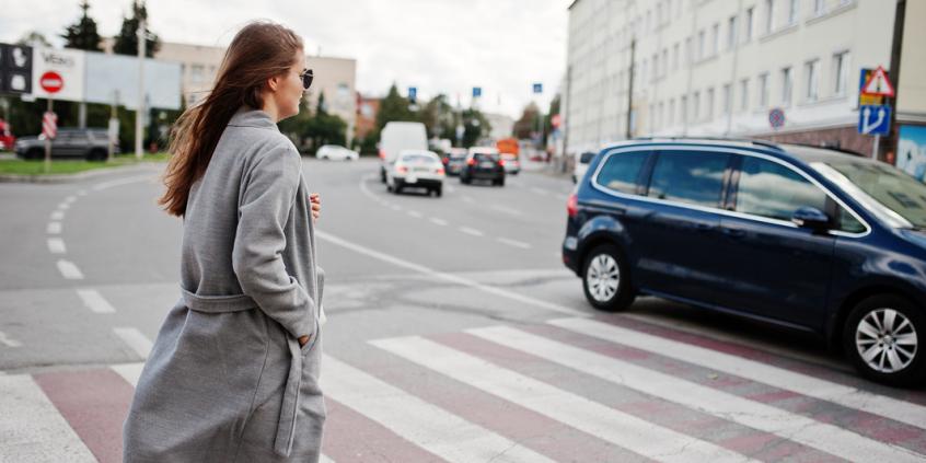 1500 zł za chwilę nieuwagi przy pasach. Uważaj na ten błąd
