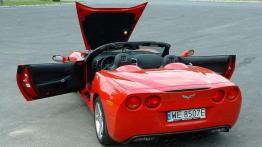 Porażający Chevrolet Corvette C6 Convertible