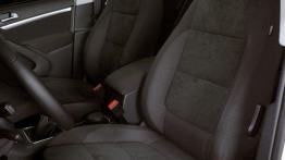 Volkswagen Tiguan Track&Style - zagłówek na fotelu kierowcy, widok z przodu