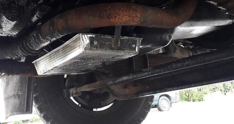 W podwoziu miał zamontowaną... brytfannę na wyciekający olej