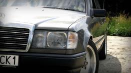 Mercedes W124 - samochód, czy czołg?
