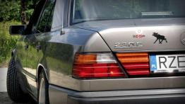 Mercedes W124 - samochód, czy czołg?