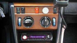 Mercedes W124 - samochód, czy czołg?