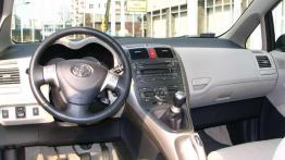 Toyota Auris - godny następca Corolli?