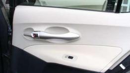 Toyota Auris - godny następca Corolli?