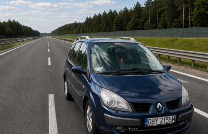 Renault Grand Scenic II (polift)
