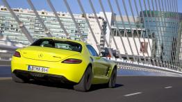 Mercedes SLS AMG E-Cell - widok z tyłu
