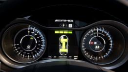 Mercedes SLS AMG E-Cell - deska rozdzielcza