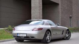 Cudownie szpanerski - Mercedes SLS