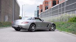 Cudownie szpanerski - Mercedes SLS