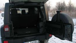 Jeep Wrangler Unlimited Rubicon  - Twardziel w starym stylu