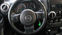 Jeep Wrangler Unlimited Rubicon  - Twardziel w starym stylu