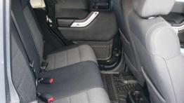 Jeep Wrangler Unlimited Rubicon  - Twardziel w starym stylu