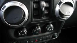 Jeep Wrangler Unlimited Rubicon  - Twardziel w starym stylu