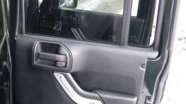 Jeep Wrangler Unlimited Rubicon  - Twardziel w starym stylu