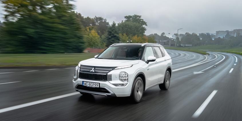 Mitsubishi Outlander PHEV Instyle Plus to herezja w świecie downsizingu. Za to go lubię