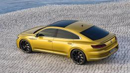 Volkswagen Arteon R i ponad 400 KM