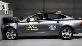  Volvo S90 D4 'Momentum'