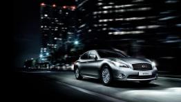 Infiniti M