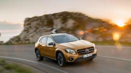 Mercedes GLA odświeżony i z nowym silnikiem