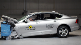  Volvo S90 D4 'Momentum'