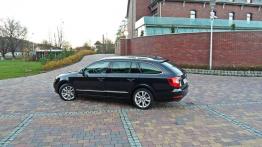 Skoda Superb Kombi 1.8TSI DSG - z delikatnym makijażem