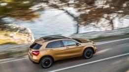 Mercedes GLA odświeżony i z nowym silnikiem