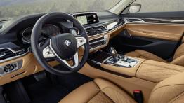 BMW Seria 7 po faceliftingu, czyli DUŻE zmiany i... jeden problem