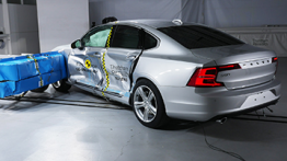  Volvo S90 D4 'Momentum'